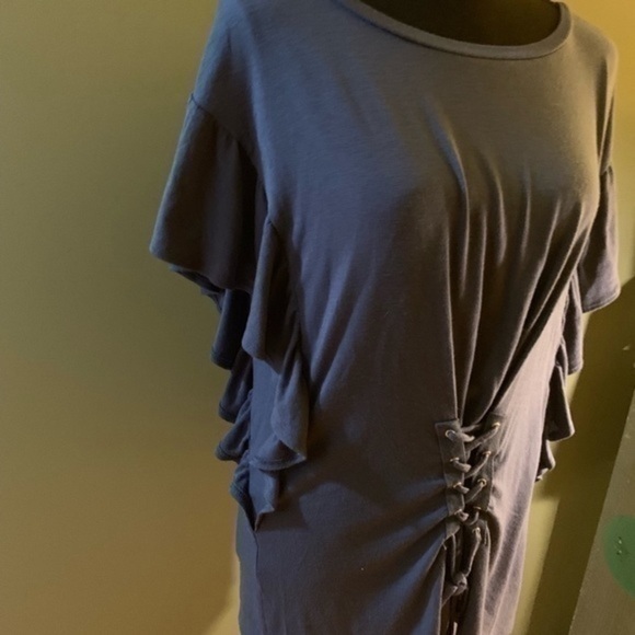 Express lace up ruffle sleeve top - Picture 2 of 5